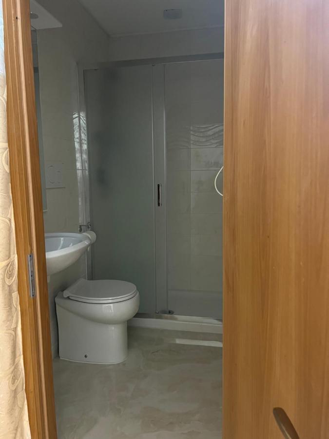 Monlight Guest House โรม ภายนอก รูปภาพ